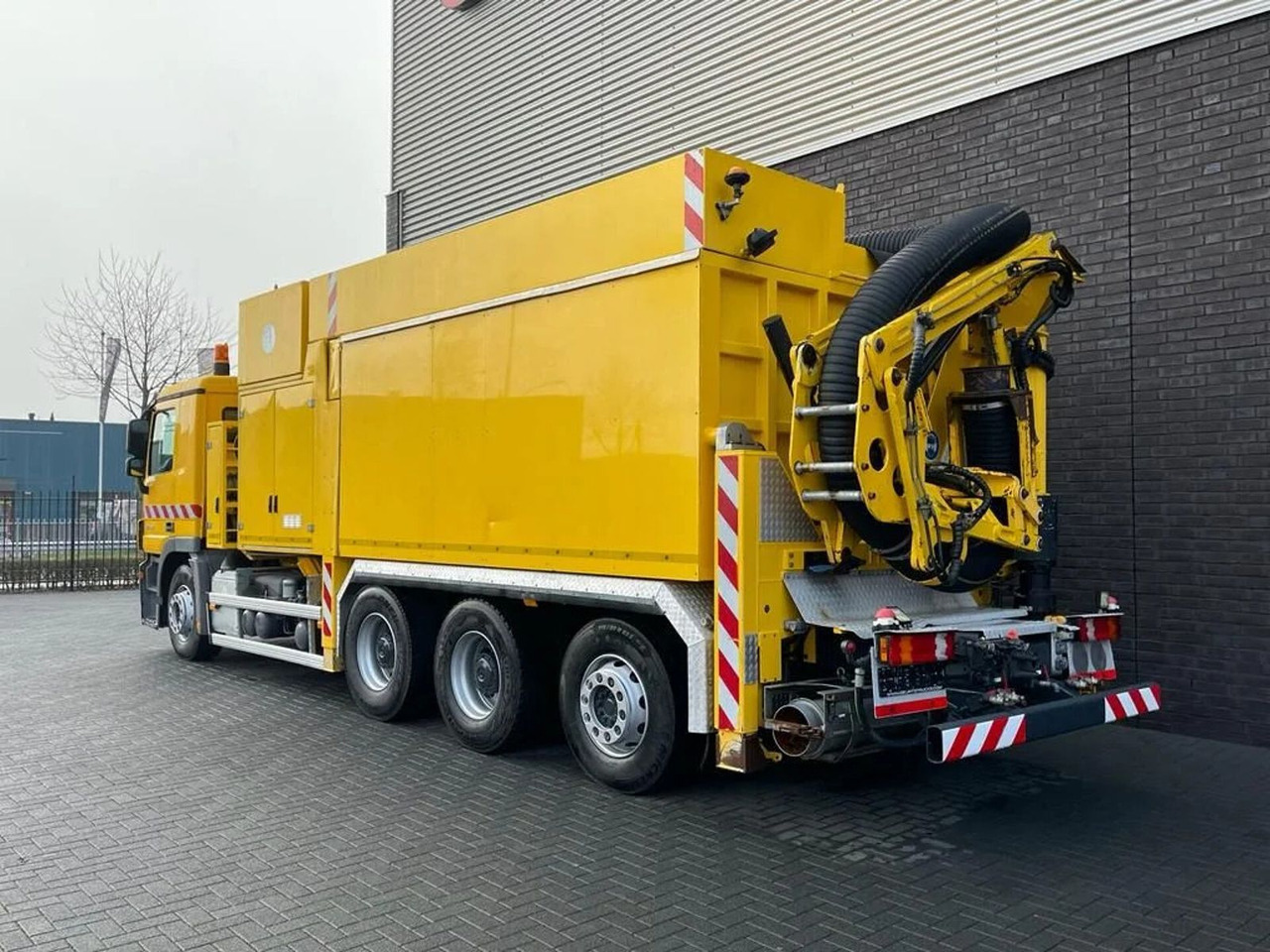 Mercedes-Benz Actros 3248 8X4 TRIDEM MTS DINO 12 SAUGBAGGER/SU - فراغ شاحنة: صور 3 Mercedes-Benz Actros 3248 8X4 TRIDEM MTS DINO 12 SAUGBAGGER/SU - فراغ شاحنة: صور 3