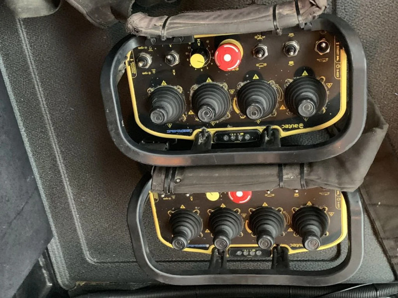 تأجير Mercedes-Benz Actros 5041 10X4 + SERMAC 6 RZ 56 METER CONCRETE PUMP Mercedes-Benz Actros 5041 10X4 + SERMAC 6 RZ 56 METER CONCRETE PUMP: صور 9 تأجير Mercedes-Benz Actros 5041 10X4 + SERMAC 6 RZ 56 METER CONCRETE PUMP Mercedes-Benz Actros 5041 10X4 + SERMAC 6 RZ 56 METER CONCRETE PUMP: صور 9