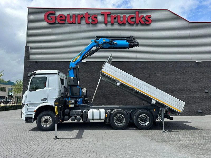 شاحنة كرين Mercedes-Benz Arocs 3351 963-2-E 6X4 KIPPER / TIPPER + PALFINGER PK30.002 TEC7 KRAAN / KRAN / CRANE / GRUA: صور 11