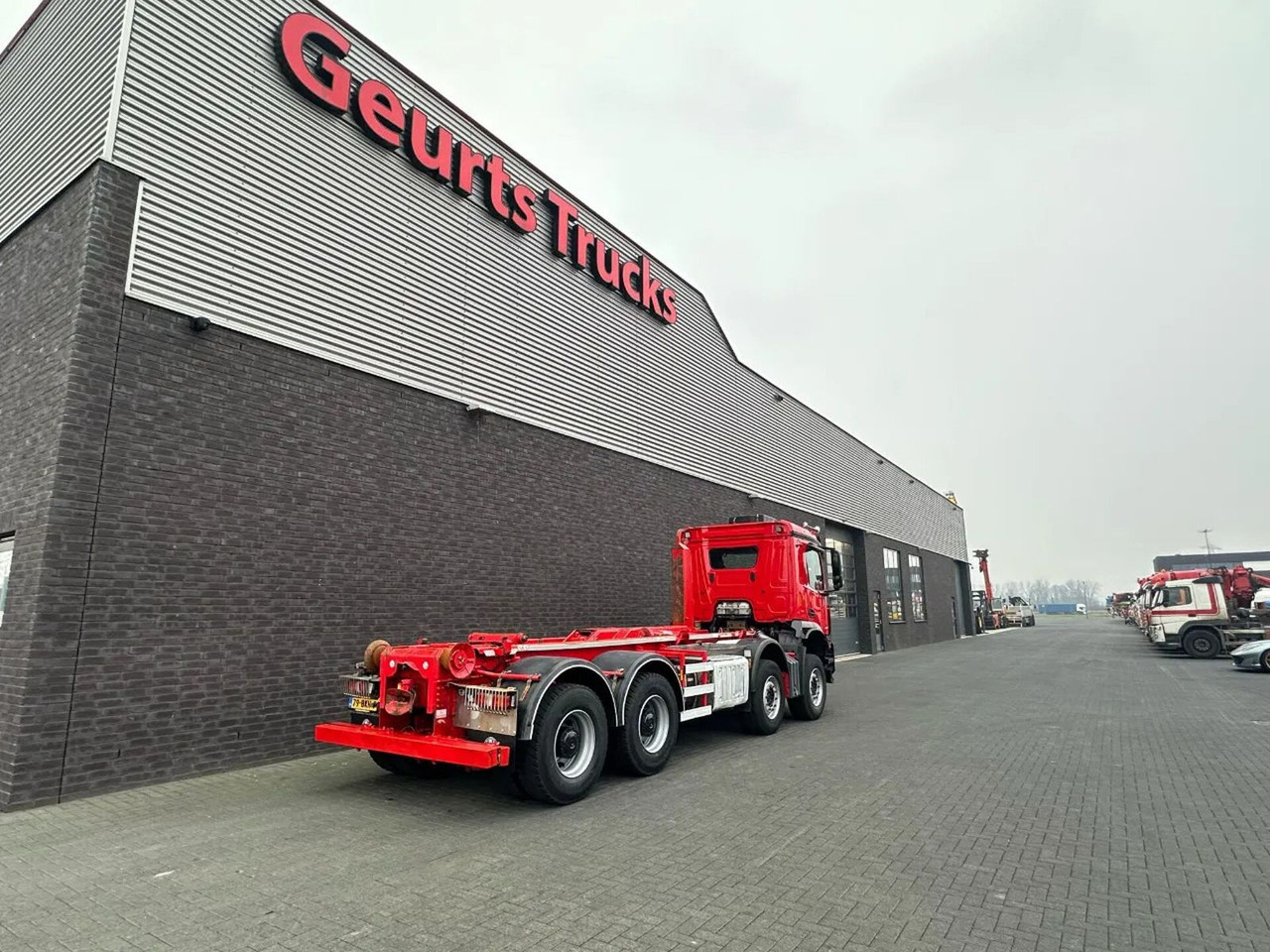 شاحنة ذات الخطاف Mercedes-Benz Arocs 8X4 VDL S-30-6600 HAAKARMSYSTEEM/ABROLLKIP: صور 6