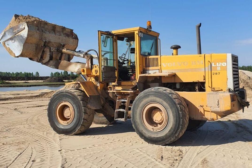 VOLVO L120B - اللودر بعجل: صور 2 VOLVO L120B - اللودر بعجل: صور 2