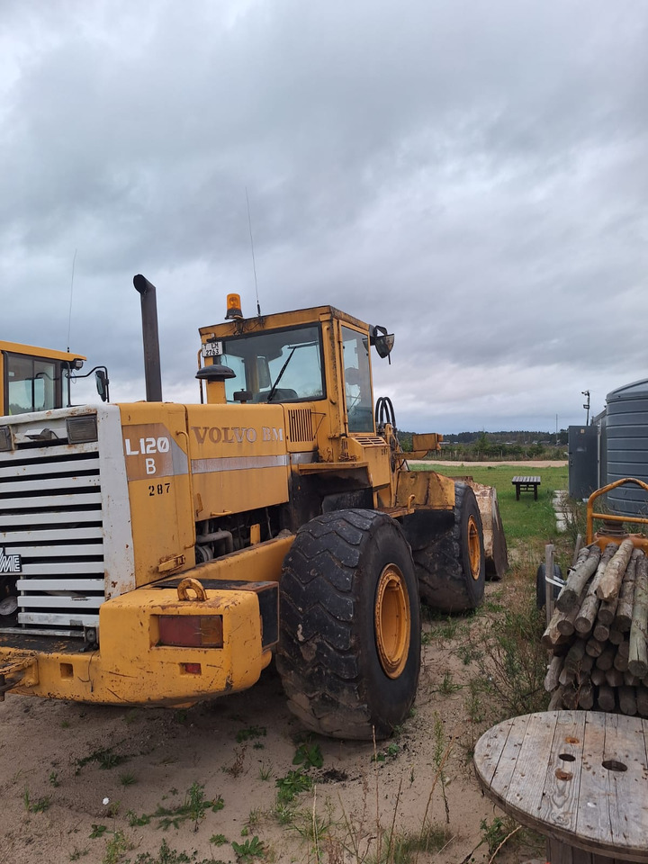VOLVO L120B - اللودر بعجل: صور 4 VOLVO L120B - اللودر بعجل: صور 4