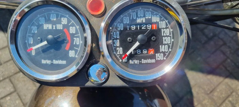 Harley-Davidson FXE SUPER GLIDE.... 1200 AMF first paint - دراجة بخارية: صور 5 Harley-Davidson FXE SUPER GLIDE.... 1200 AMF first paint - دراجة بخارية: صور 5