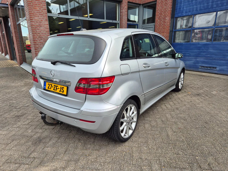 Mercedes-Benz B-Klasse 200 Automaat.trekhaak. - سيارة: صور 3 Mercedes-Benz B-Klasse 200 Automaat.trekhaak. - سيارة: صور 3