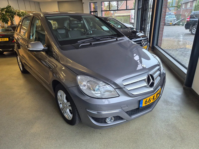 Mercedes-Benz B-Klasse B 180 Automaat Trekhaak - سيارة: صور 5 Mercedes-Benz B-Klasse B 180 Automaat Trekhaak - سيارة: صور 5