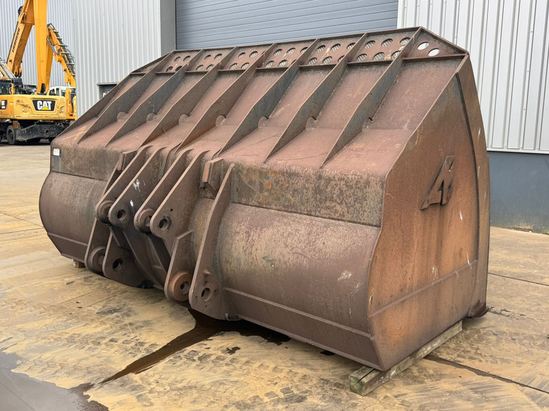 ARDEN CAT 980G - بكت: صور 2 ARDEN CAT 980G - بكت: صور 2