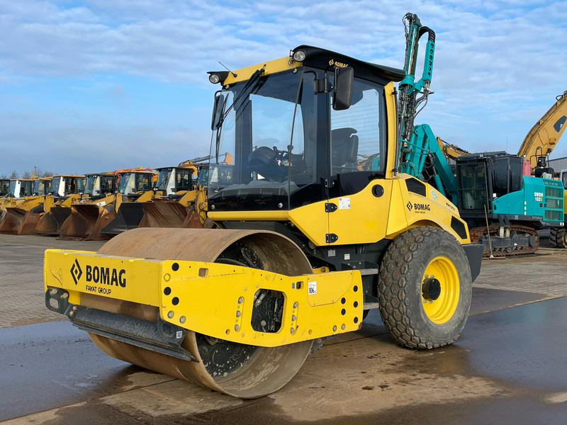 Bomag BW177D-5 | Airconditioning EPA /EU Stage V - مدحلة: صور 2 Bomag BW177D-5 | Airconditioning EPA /EU Stage V - مدحلة: صور 2