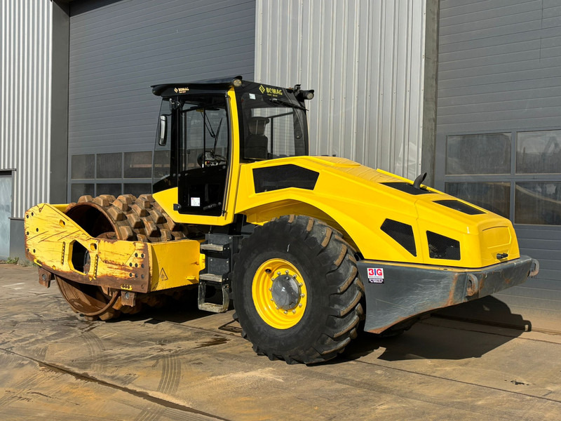 Bomag BW219PDH-5 - مدحلة: صور 3 Bomag BW219PDH-5 - مدحلة: صور 3
