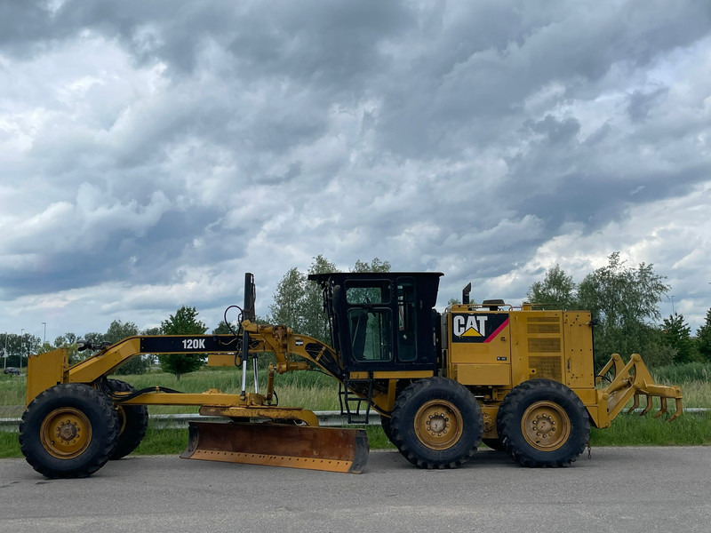 Caterpillar 120K | NEW TIRES - آلة تسوية الأرض: صور 1 Caterpillar 120K | NEW TIRES - آلة تسوية الأرض: صور 1