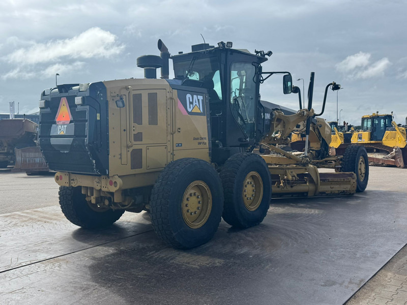 Caterpillar 140M2 AWD - آلة تسوية الأرض: صور 5 Caterpillar 140M2 AWD - آلة تسوية الأرض: صور 5
