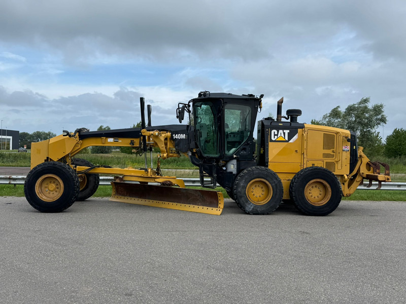 Caterpillar 140M3 Trimble Ready - آلة تسوية الأرض: صور 1 Caterpillar 140M3 Trimble Ready - آلة تسوية الأرض: صور 1