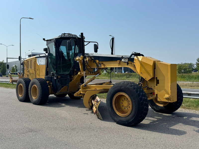 Caterpillar 140M3 - آلة تسوية الأرض: صور 5 Caterpillar 140M3 - آلة تسوية الأرض: صور 5