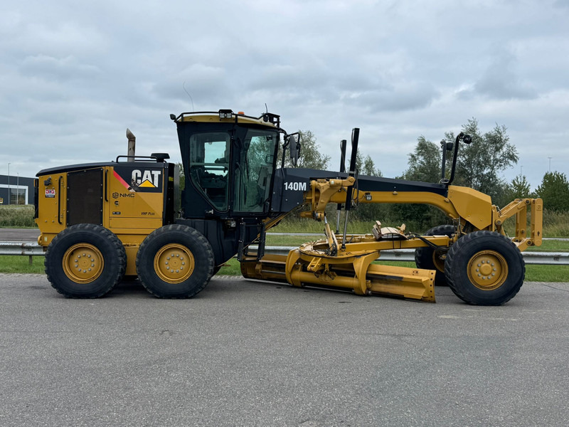 Caterpillar 140M - آلة تسوية الأرض: صور 5 Caterpillar 140M - آلة تسوية الأرض: صور 5