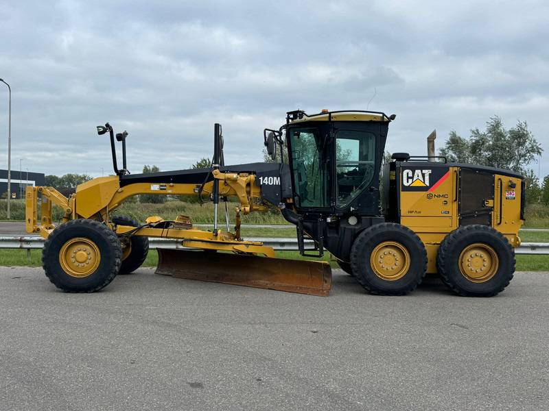 Caterpillar 140M - آلة تسوية الأرض: صور 1 Caterpillar 140M - آلة تسوية الأرض: صور 1