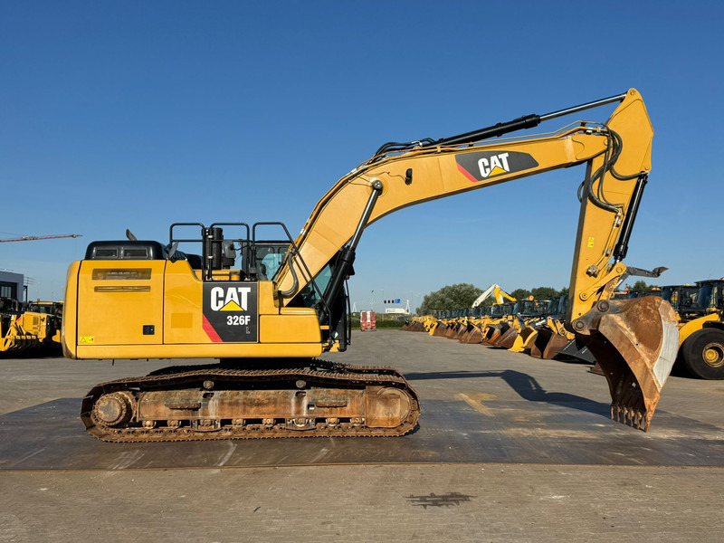 Caterpillar 326FL - حفارات زحافة: صور 4 Caterpillar 326FL - حفارات زحافة: صور 4