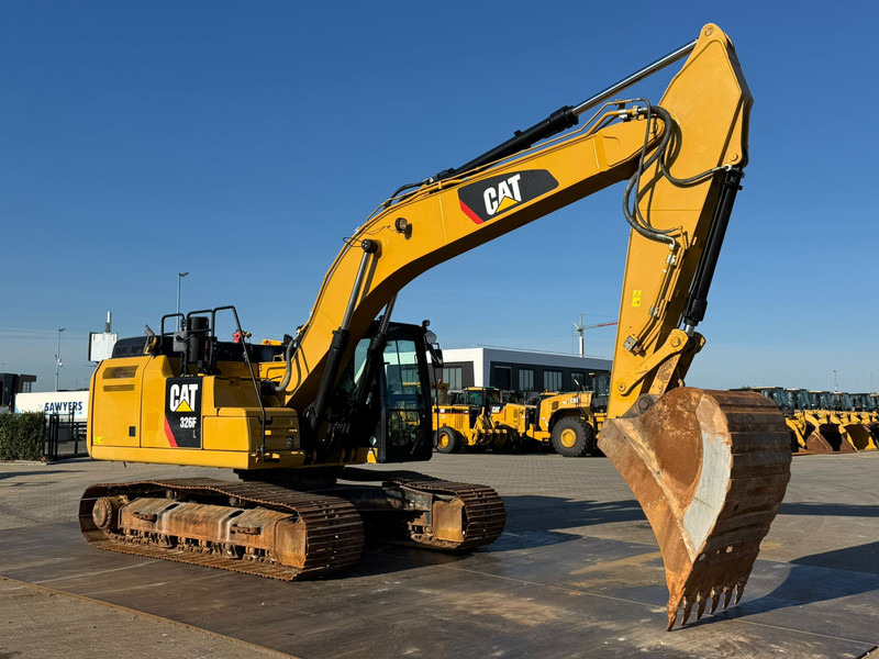 Caterpillar 326FL - حفارات زحافة: صور 5 Caterpillar 326FL - حفارات زحافة: صور 5