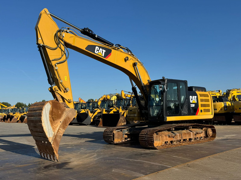 Caterpillar 326FL - حفارات زحافة: صور 2 Caterpillar 326FL - حفارات زحافة: صور 2