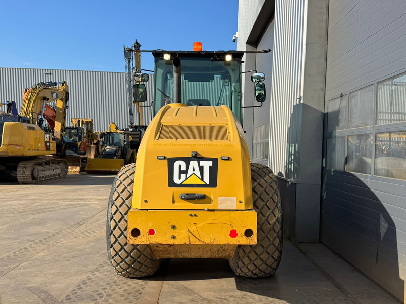 Caterpillar CS66B - مدحلة: صور 4 Caterpillar CS66B - مدحلة: صور 4