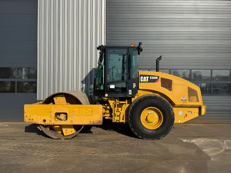 Caterpillar CS66B - مدحلة: صور 1 Caterpillar CS66B - مدحلة: صور 1
