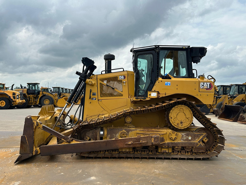 Caterpillar D6 LGP - بلدوزر: صور 1 Caterpillar D6 LGP - بلدوزر: صور 1