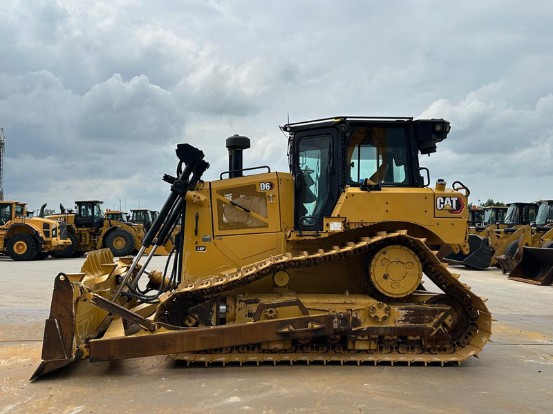 Caterpillar D6 LGP - بلدوزر: صور 1 Caterpillar D6 LGP - بلدوزر: صور 1