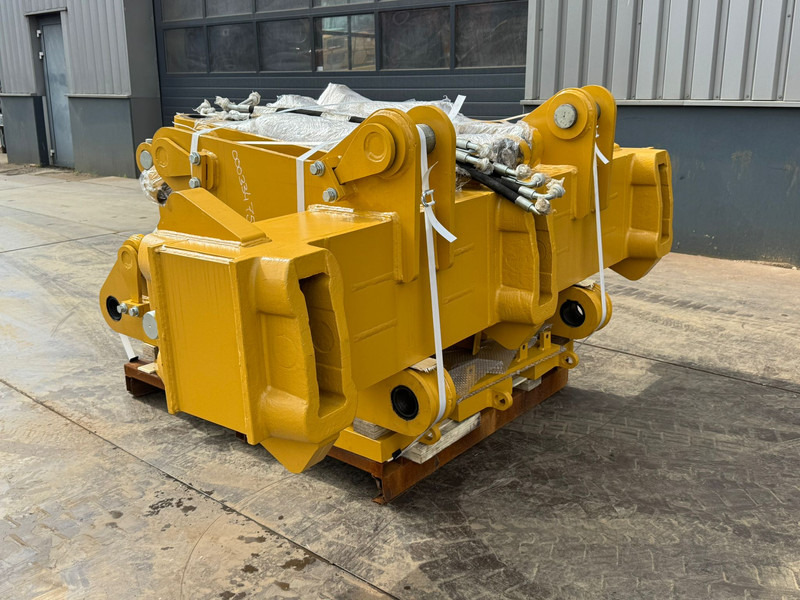 Caterpillar D8T D8R D8N Multishank Ripper (forged shanks) - حراث تحت التربة: صور 1 Caterpillar D8T D8R D8N Multishank Ripper (forged shanks) - حراث تحت التربة: صور 1