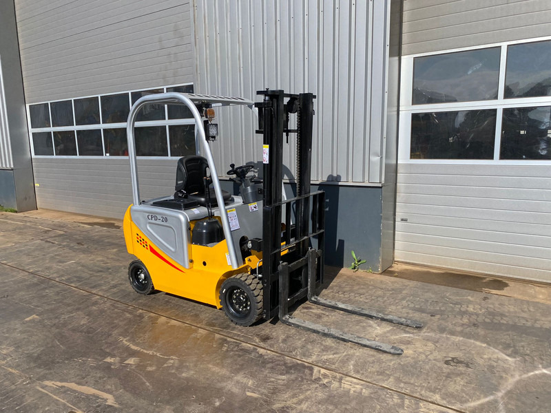 تأجير EASY LIFT CPD 20 Forklift - 2.000 kg loading cap. EASY LIFT CPD 20 Forklift - 2.000 kg loading cap.: صور 6