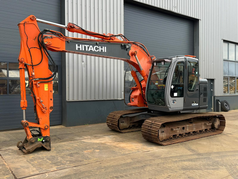 Hitachi ZX135US - حفارات زحافة: صور 2 Hitachi ZX135US - حفارات زحافة: صور 2