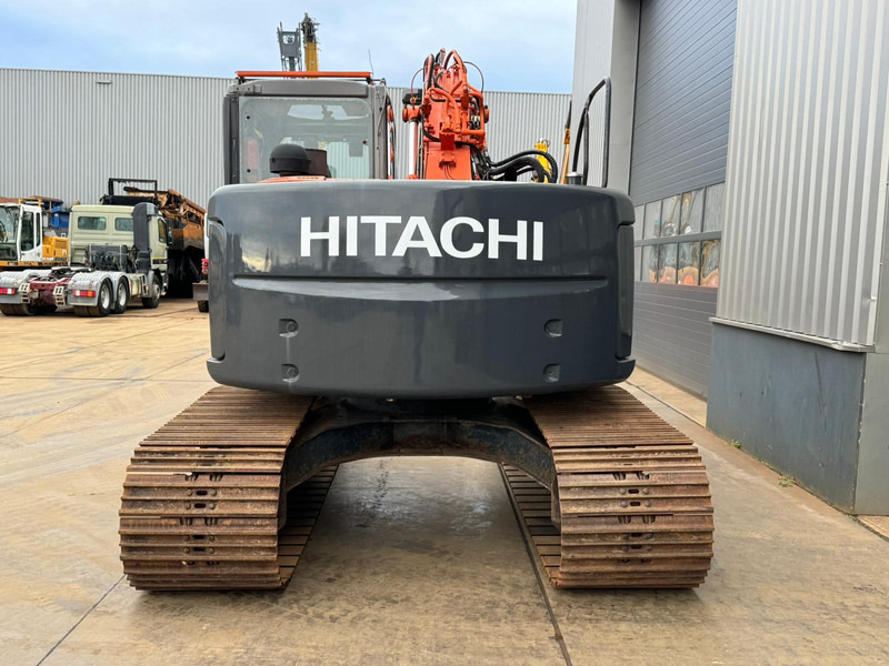 Hitachi ZX135US - حفارات زحافة: صور 4 Hitachi ZX135US - حفارات زحافة: صور 4