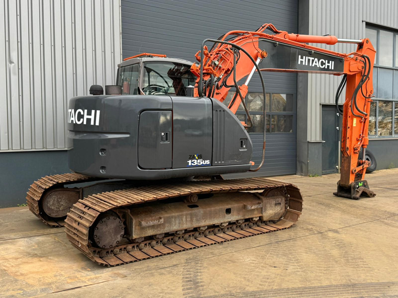 Hitachi ZX135US - حفارات زحافة: صور 5 Hitachi ZX135US - حفارات زحافة: صور 5