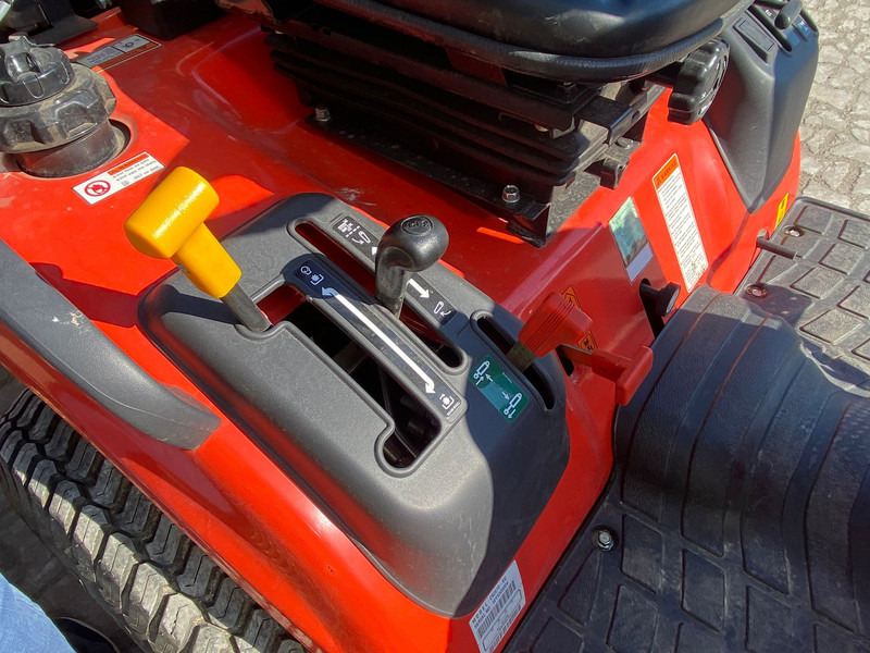 تأجير KIOTI KIOTI CS2610 Lawn Mower ng tractor - Grasmaaier KIOTI KIOTI CS2610 Lawn Mower ng tractor - Grasmaaier: صور 11 تأجير KIOTI KIOTI CS2610 Lawn Mower ng tractor - Grasmaaier KIOTI KIOTI CS2610 Lawn Mower ng tractor - Grasmaaier: صور 11