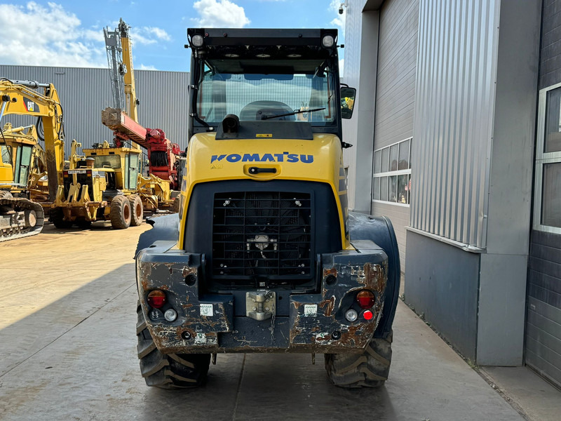 Komatsu WA100M-8EO - New Tires - اللودر بعجل: صور 4 Komatsu WA100M-8EO - New Tires - اللودر بعجل: صور 4