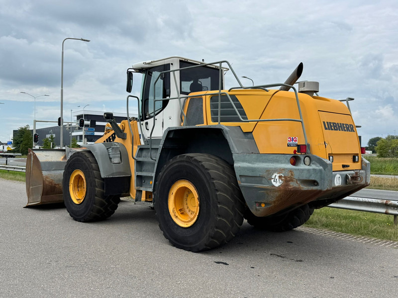 Liebherr L566 2plus2 - اللودر بعجل: صور 3 Liebherr L566 2plus2 - اللودر بعجل: صور 3