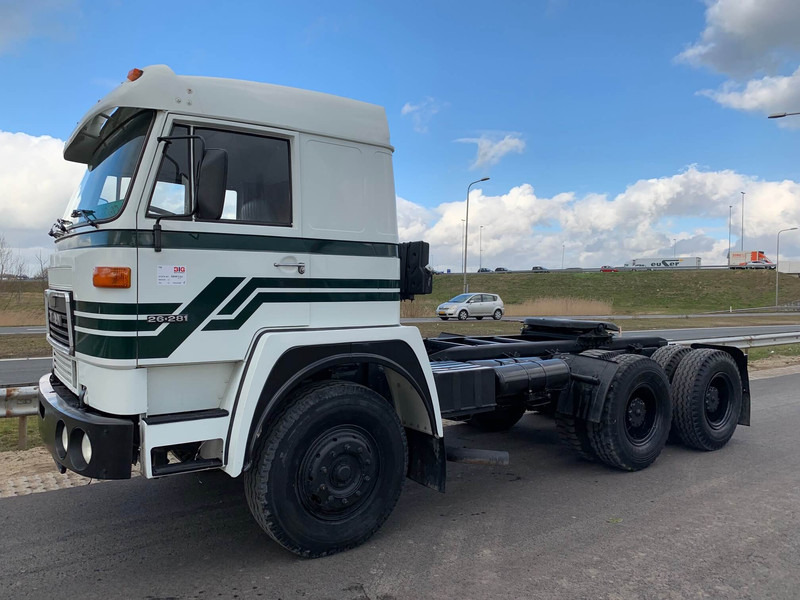 MAN 26.281 6x4 Tractor Head - شاحنة جرار: صور 1 MAN 26.281 6x4 Tractor Head - شاحنة جرار: صور 1