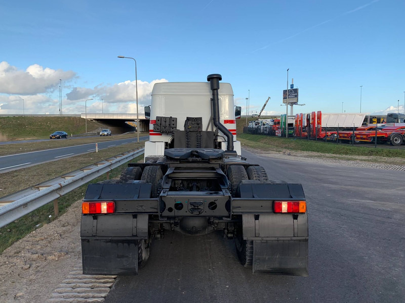 MAN 26.281 6x4 Tractor Head - شاحنة جرار: صور 4 MAN 26.281 6x4 Tractor Head - شاحنة جرار: صور 4