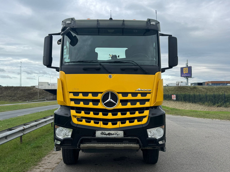 MERCEDESBENZ AROCS 3345 - شاحنة جرار: صور 5 MERCEDESBENZ AROCS 3345 - شاحنة جرار: صور 5