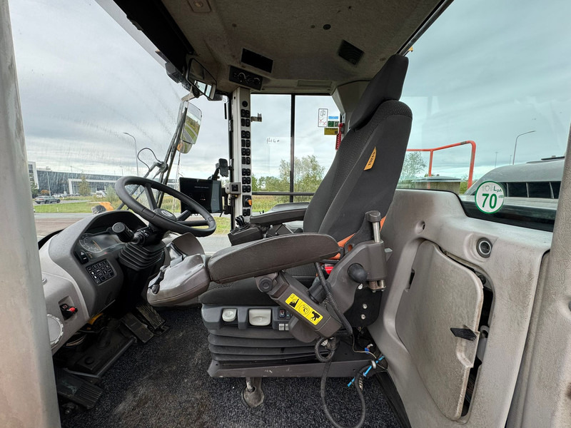 اللودر بعجل Volvo L220H: صور 11