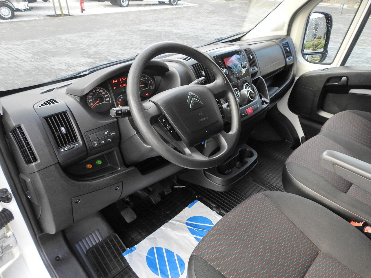 CITROEN JUMPER BOX DELIVERY VAN 6 SEATS AIR CONDITIONING 140HP - فان: صور 2 CITROEN JUMPER BOX DELIVERY VAN 6 SEATS AIR CONDITIONING 140HP - فان: صور 2