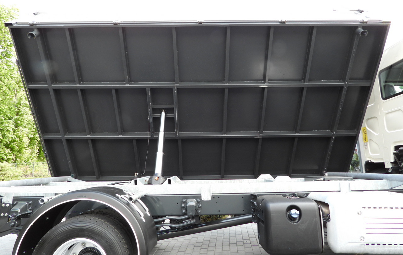 قلاب صغير DAF LF 180 THREE-WAY TIPPER CRUISE CONTROL LED LIGHTS AUTOMATIC TRANSMISSION TWIN WHEELS AIR CONDITIONING 180HP: صور 25 قلاب صغير DAF LF 180 THREE-WAY TIPPER CRUISE CONTROL LED LIGHTS AUTOMATIC TRANSMISSION TWIN WHEELS AIR CONDITIONING 180HP: صور 25