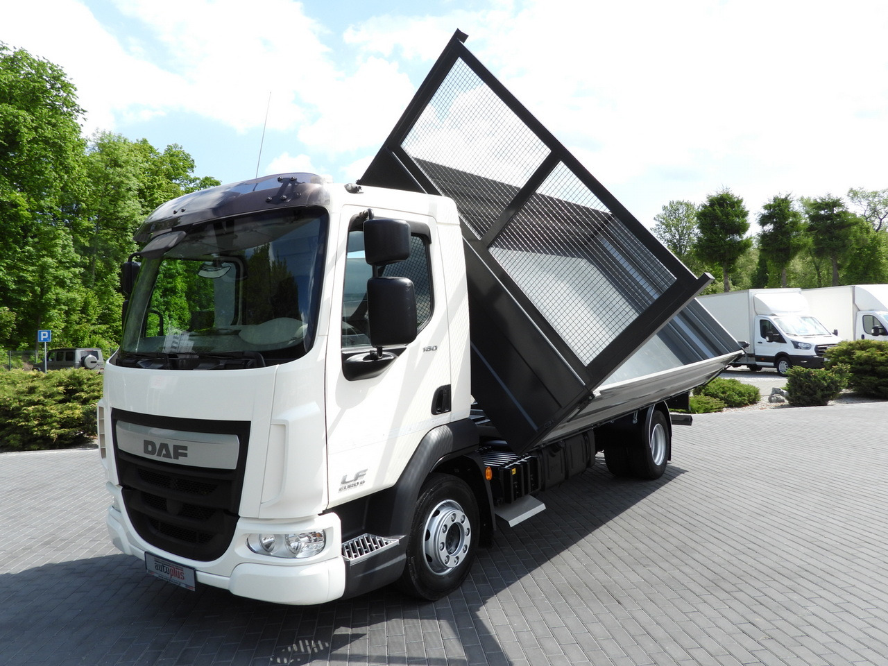 قلاب صغير DAF LF 180 THREE-WAY TIPPER CRUISE CONTROL LED LIGHTS AUTOMATIC TRANSMISSION TWIN WHEELS AIR CONDITIONING 180HP: صور 20 قلاب صغير DAF LF 180 THREE-WAY TIPPER CRUISE CONTROL LED LIGHTS AUTOMATIC TRANSMISSION TWIN WHEELS AIR CONDITIONING 180HP: صور 20