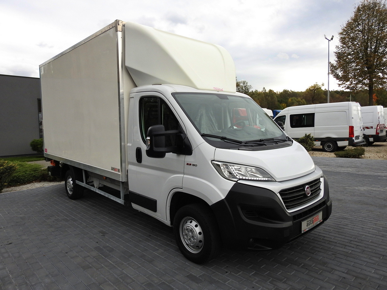 FIAT DUCATO BOX LIFT 8 PALLETS CRUISE CONTROL NAVIGATION AIR CONDITIONING LED LIGHTS 130HP - الشاحنات الصغيرة صندوق مغلق: صور 4 FIAT DUCATO BOX LIFT 8 PALLETS CRUISE CONTROL NAVIGATION AIR CONDITIONING LED LIGHTS 130HP - الشاحنات الصغيرة صندوق مغلق: صور 4