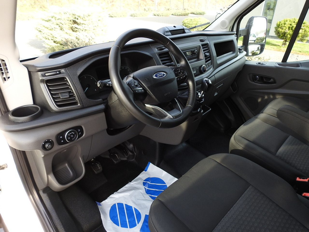 FORD TRANSIT BOX LIFT 8 PALLETS CRUISE CONTROL AIR CONDITIONING 130HP - الشاحنات الصغيرة صندوق مغلق: صور 2 FORD TRANSIT BOX LIFT 8 PALLETS CRUISE CONTROL AIR CONDITIONING 130HP - الشاحنات الصغيرة صندوق مغلق: صور 2