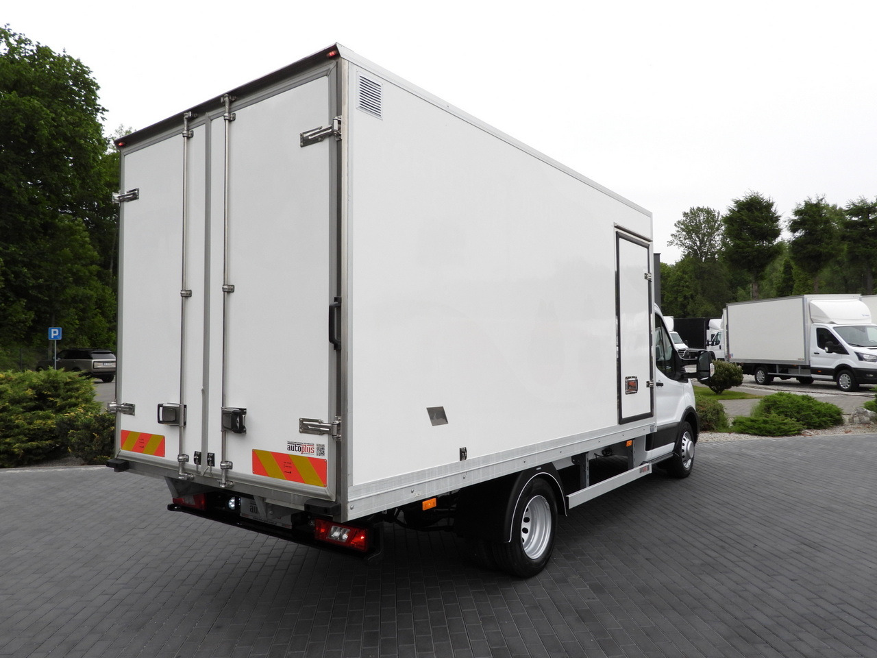 FORD TRANSIT BOX / REFRIGERATOR BOX 5*C / CRUISE CONTROL LED LIGHTS TWIN WHEELS AIR CONDITIONING 130HP - الشاحنات الصغيرة صندوق مغلق: صور 3 FORD TRANSIT BOX / REFRIGERATOR BOX 5*C / CRUISE CONTROL LED LIGHTS TWIN WHEELS AIR CONDITIONING 130HP - الشاحنات الصغيرة صندوق مغلق: صور 3