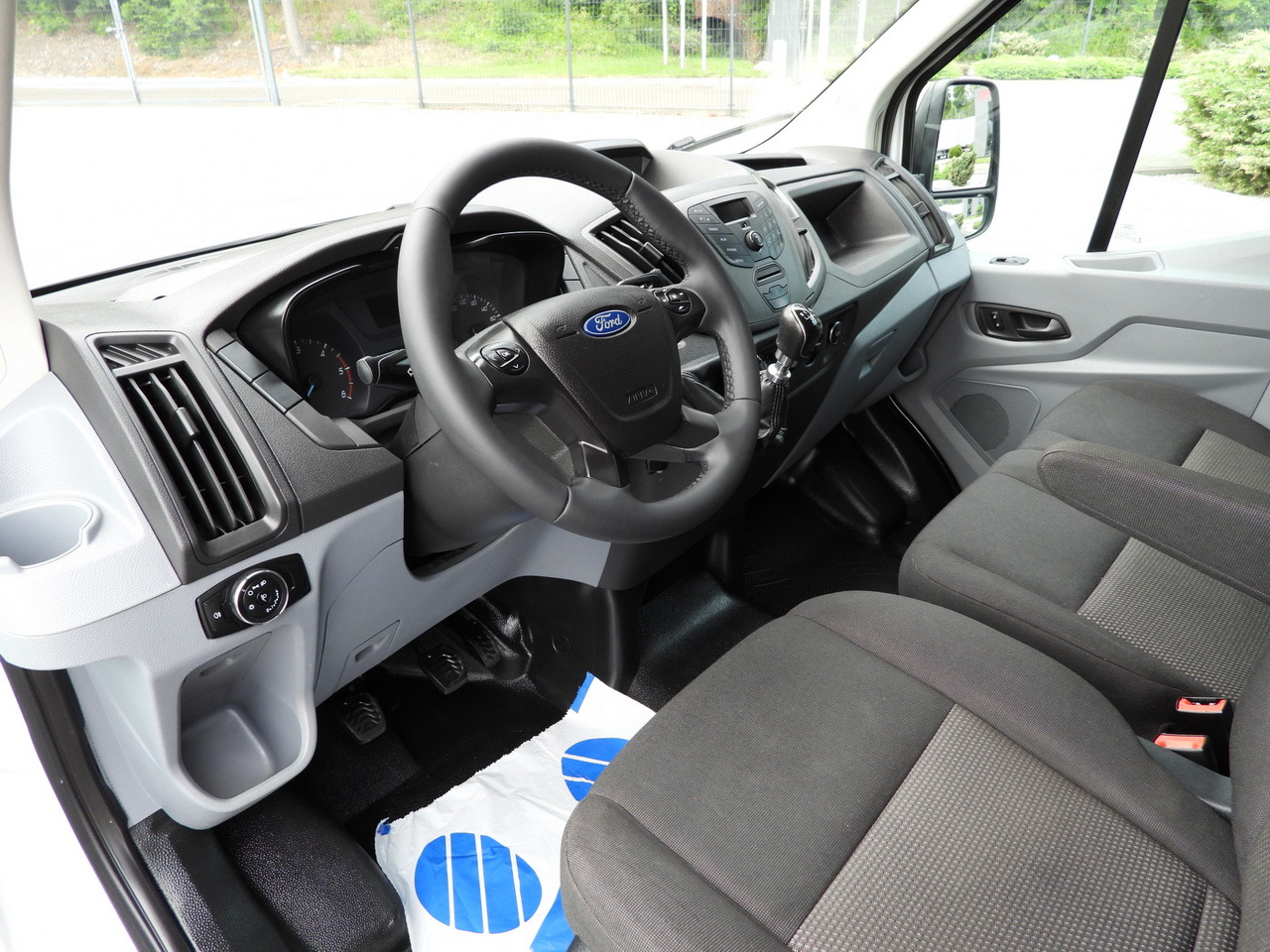 FORD TRANSIT REFRIGERATOR VAN 5*C AIR CONDITIONING 105HP - الشاحنات الصغيرة المبردة: صور 2 FORD TRANSIT REFRIGERATOR VAN 5*C AIR CONDITIONING 105HP - الشاحنات الصغيرة المبردة: صور 2