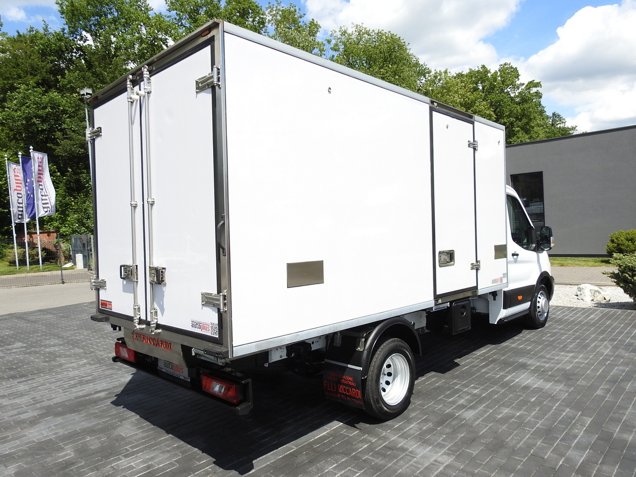 FORD TRANSIT REGRIGERATOR BOX 0*C POWER SUPPLY 230V CRUISE CONTROL AIR CONDITIONING TWIN WHEELS 170HP - الشاحنات الصغيرة المبردة: صور 3 FORD TRANSIT REGRIGERATOR BOX 0*C POWER SUPPLY 230V CRUISE CONTROL AIR CONDITIONING TWIN WHEELS 170HP - الشاحنات الصغيرة المبردة: صور 3