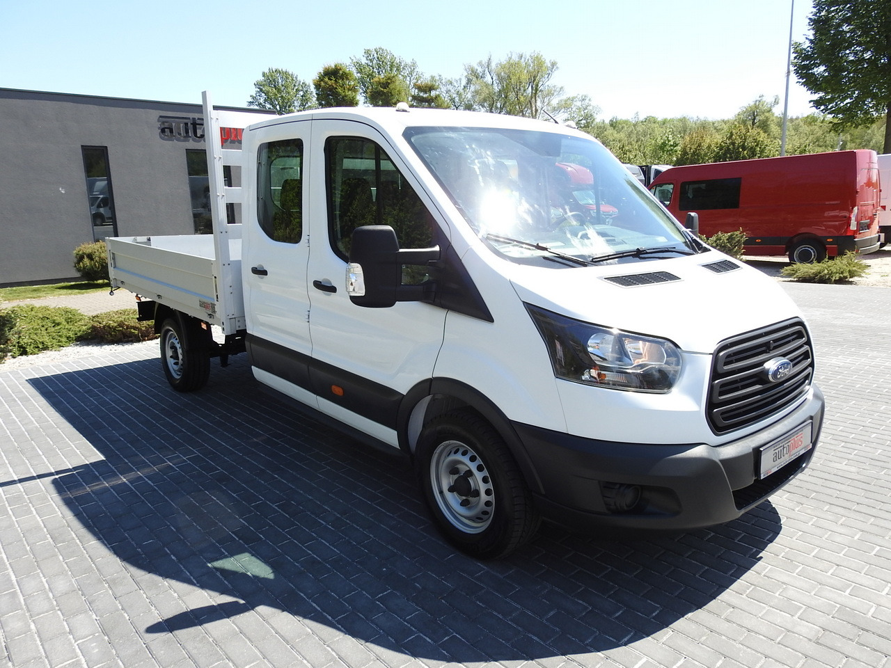 FORD TRANSIT STAKE BODY DOUBLE CABIN DOKA 7 SEATS AIR CONDITIONING 130HP - الشاحنات الصغيرة كابينة مزدوجة: صور 4 FORD TRANSIT STAKE BODY DOUBLE CABIN DOKA 7 SEATS AIR CONDITIONING 130HP - الشاحنات الصغيرة كابينة مزدوجة: صور 4