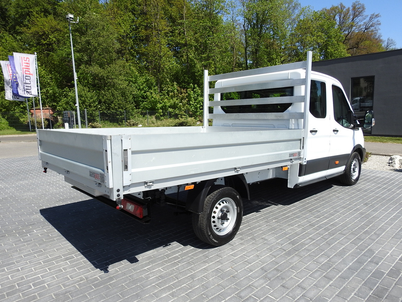 FORD TRANSIT STAKE BODY DOUBLE CABIN DOKA 7 SEATS AIR CONDITIONING 130HP - الشاحنات الصغيرة كابينة مزدوجة: صور 3 FORD TRANSIT STAKE BODY DOUBLE CABIN DOKA 7 SEATS AIR CONDITIONING 130HP - الشاحنات الصغيرة كابينة مزدوجة: صور 3