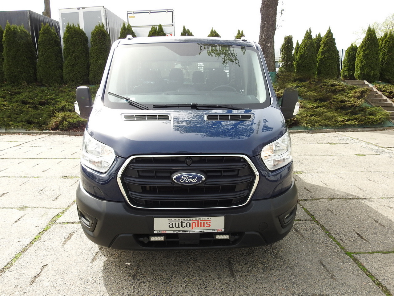 FORD TRANSIT STAKE BODY DOUBLE CABIN DOKA 7 SEATS CRUISE CONTROL AIR CONDITIONING LED LIGHTS 130HP - الشاحنات الصغيرة كابينة مزدوجة: صور 5 FORD TRANSIT STAKE BODY DOUBLE CABIN DOKA 7 SEATS CRUISE CONTROL AIR CONDITIONING LED LIGHTS 130HP - الشاحنات الصغيرة كابينة مزدوجة: صور 5