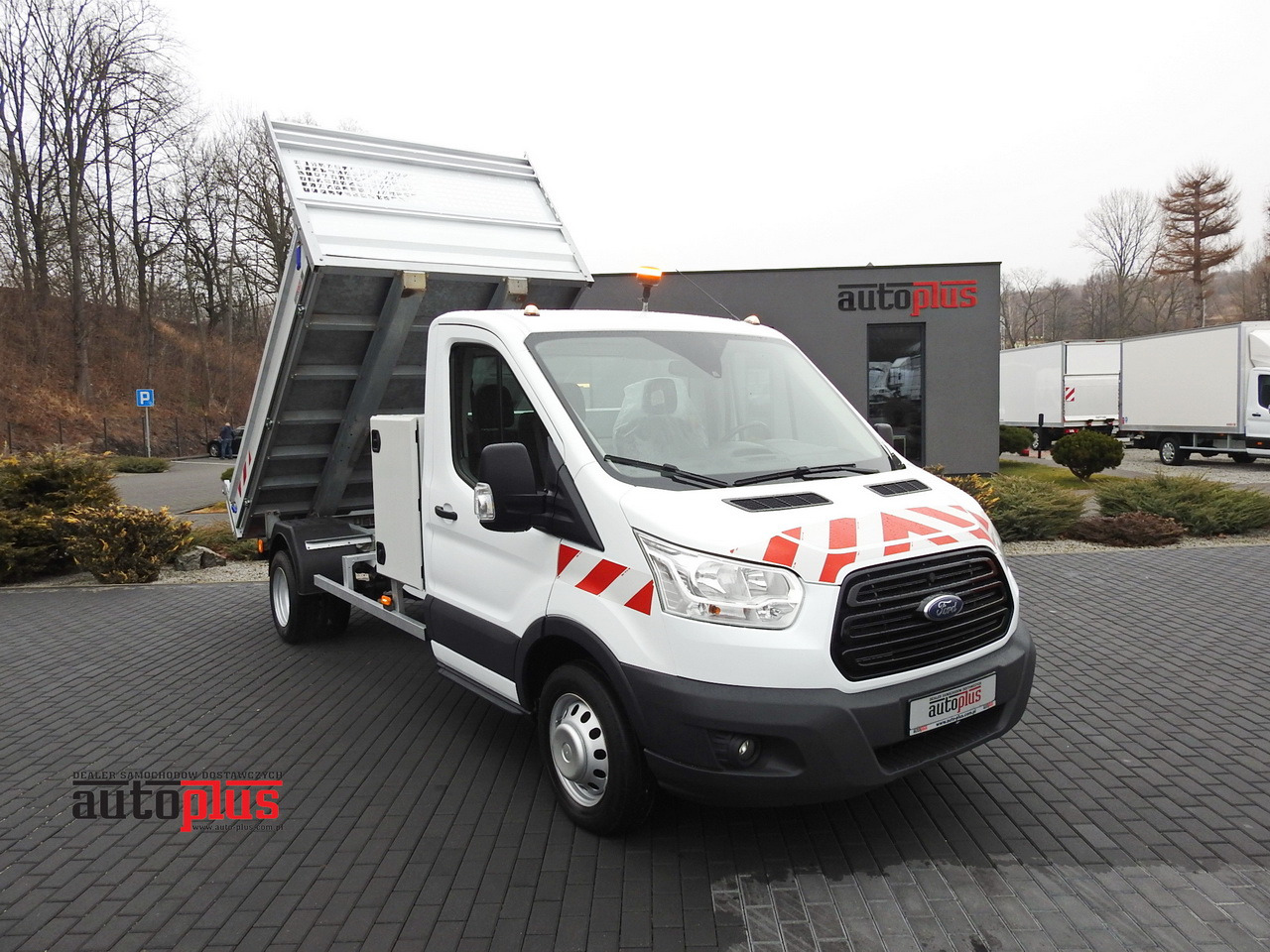 FORD TRANSIT TIPPER CRUISE CONTROL AIR CONDITIONING TWIN WHEELS 170HP - قلاب صغير: صور 1 FORD TRANSIT TIPPER CRUISE CONTROL AIR CONDITIONING TWIN WHEELS 170HP - قلاب صغير: صور 1