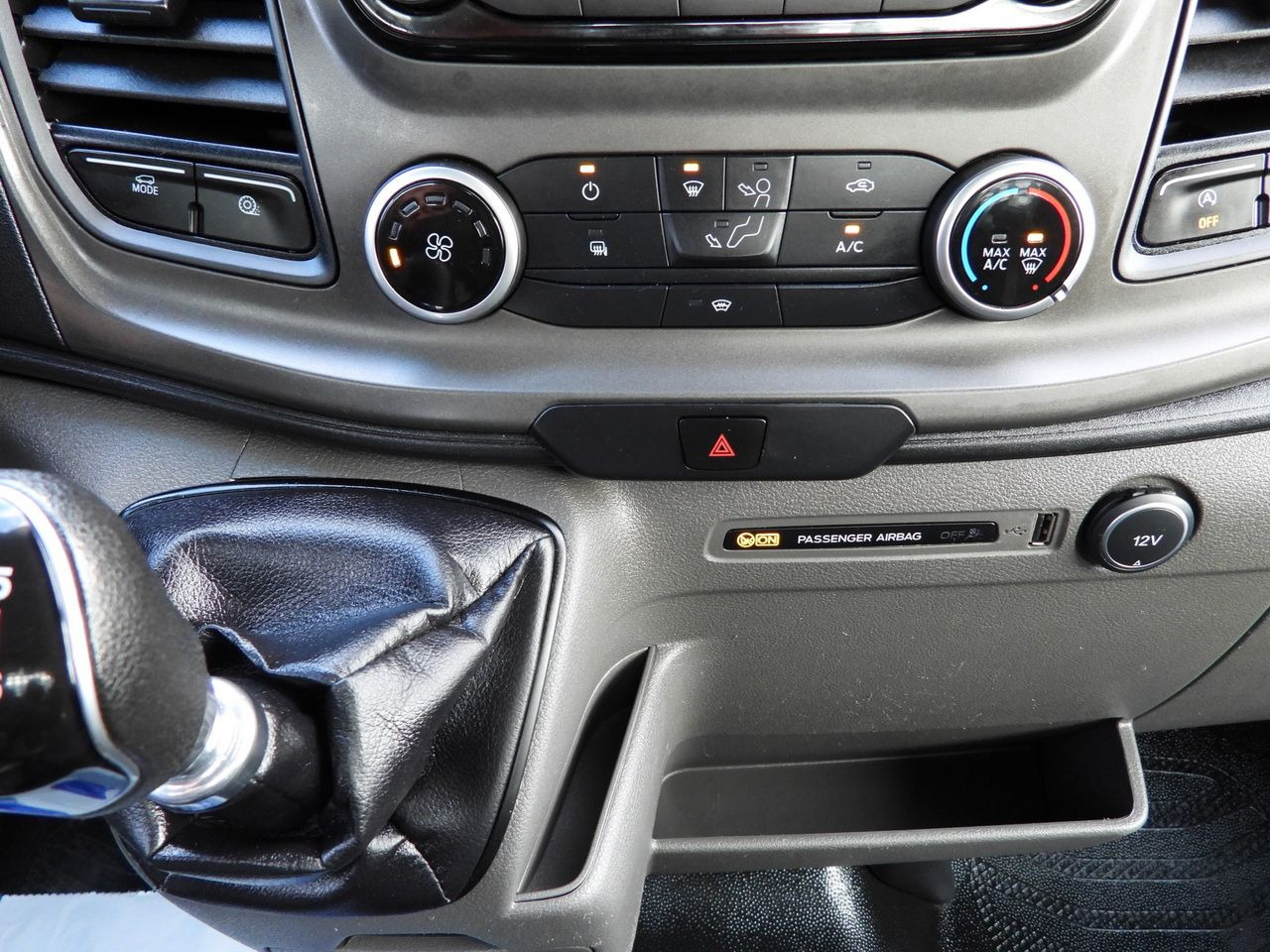 قلاب صغير FORD TRANSIT TIPPER CRUISE CONTROL LED LIGHTS TWIN WHEELS AIR CONDITIONING  130HP: صور 39